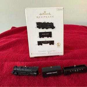 Hallmark Keepsake Lionel Scout Set - Black